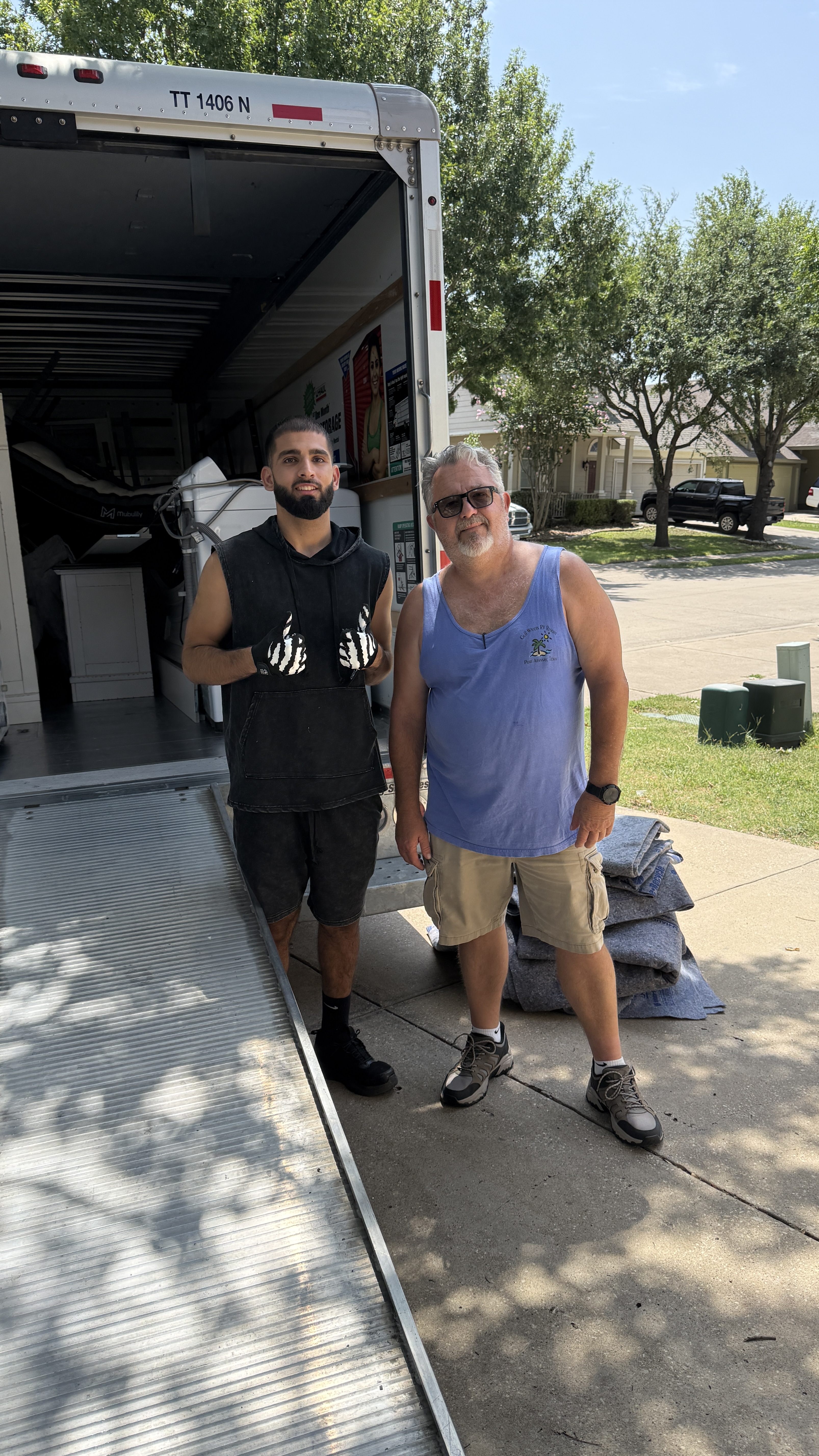 Nahas Moving helping customer with house move in Frisco TX